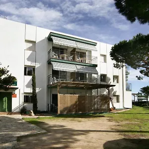 Les Roques Apartment